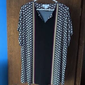 Liz Claiborne Black and White Geometric Women's Top